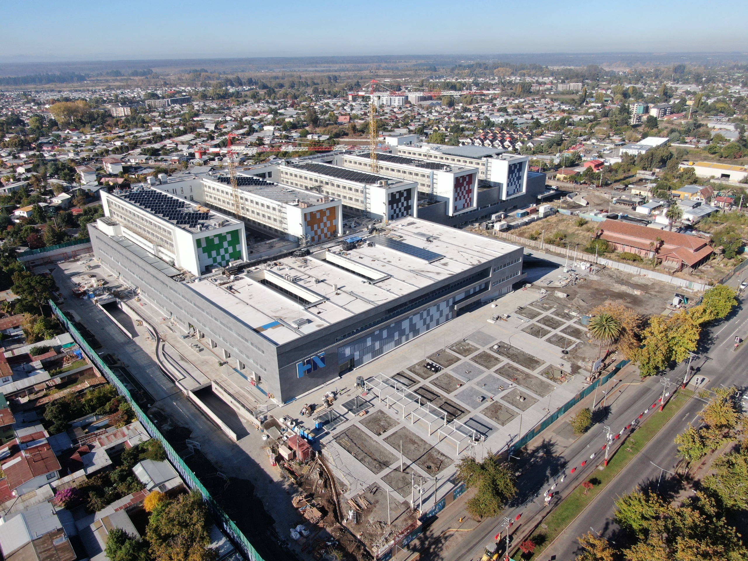 Proponen micros gratis al nuevo hospital de Chillán con sistema similar al Metro