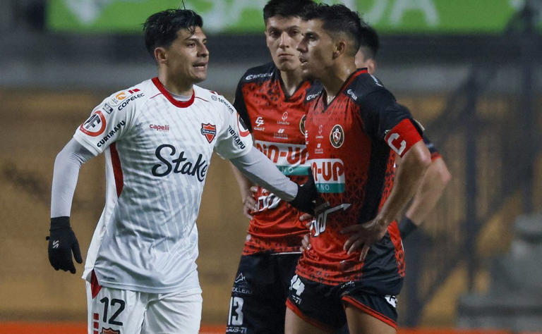 Ñublense golpea en el momento justo, vence a Limache como visita y escala en la tabla