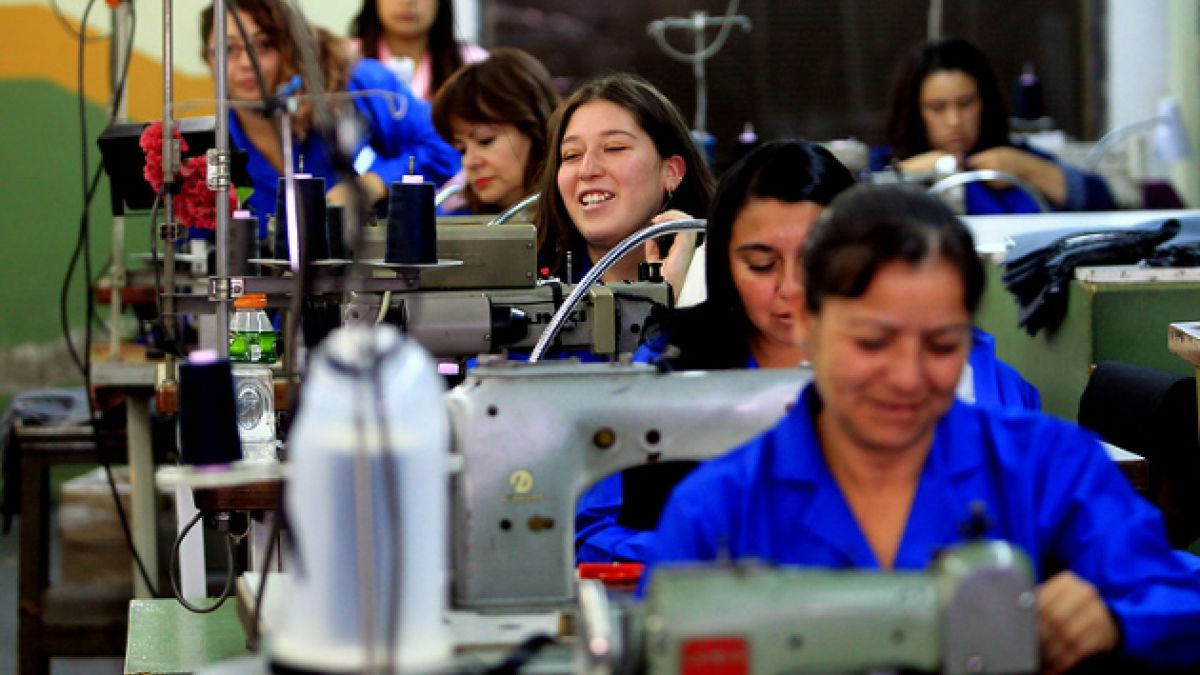 Alarma por brecha de género en el empleo en Ñuble: participación femenina llega apenas al 47%