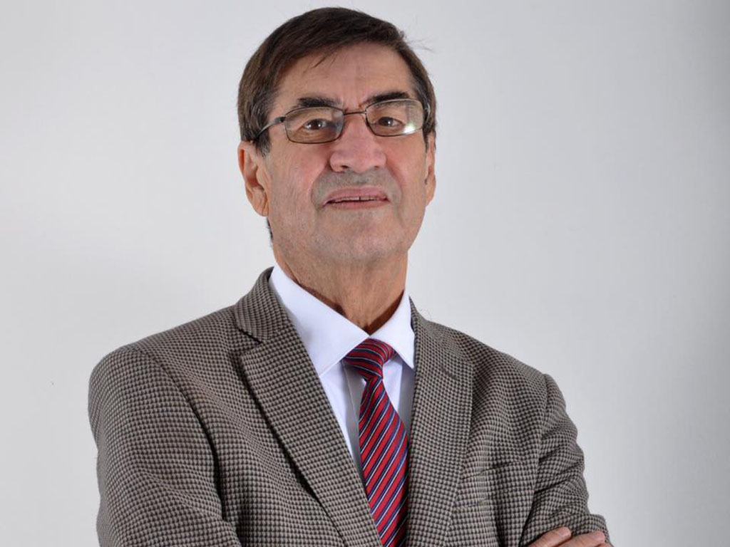 Figura histórica de Ñuble vuelve a la política y lanza crítica a la DC por pacto con el PC