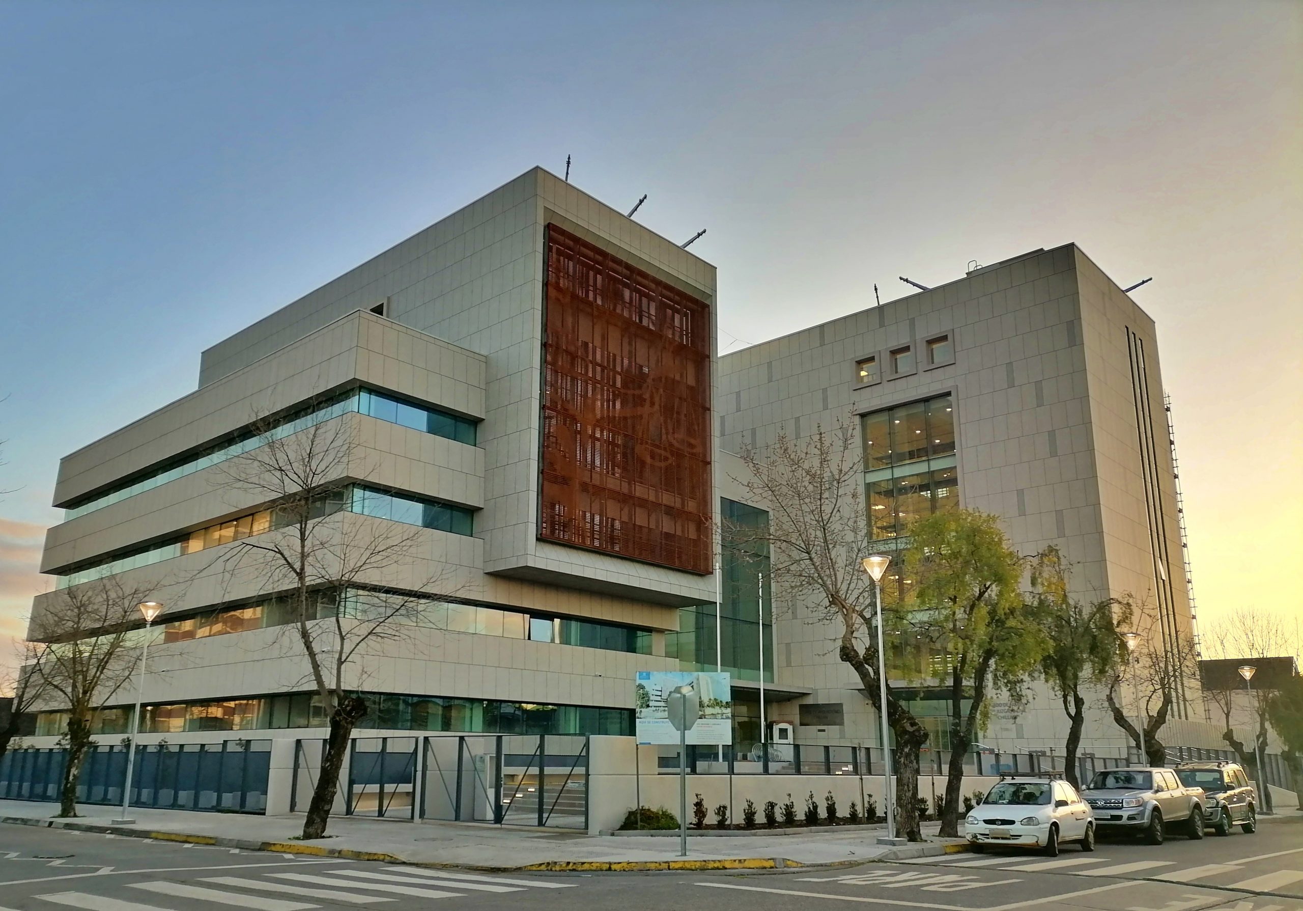 Investigación revela nexos entre nombramiento de conservador en Chillán y el “Caso Hermosilla”