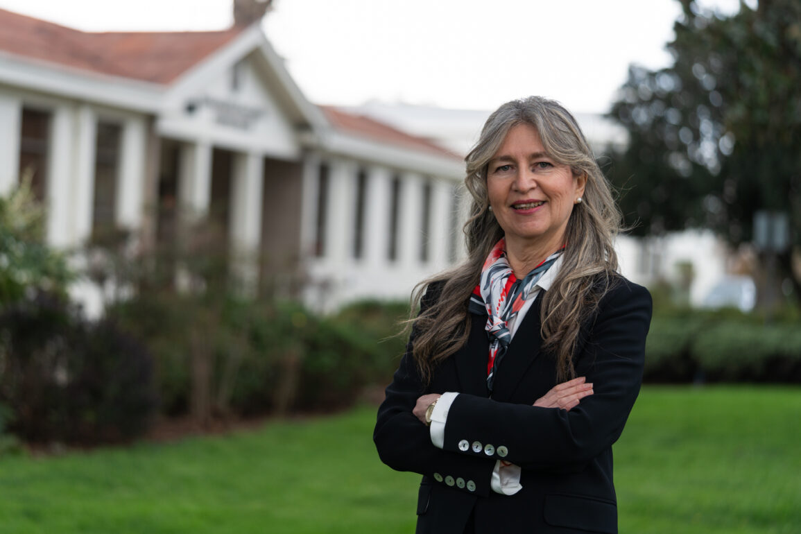 Candidata a rectora promete recuperar la excelencia y enfrentar la violencia interna en la UdeC