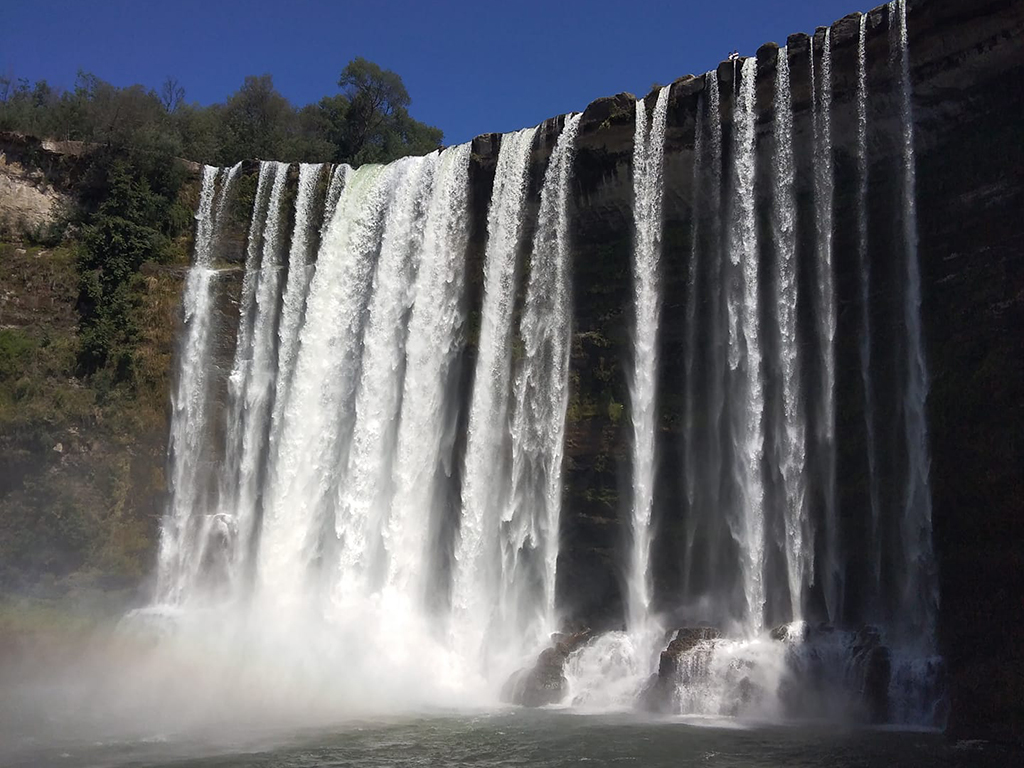 Persona muere tras caer desde cascada en el Salto del Itata en Yungay