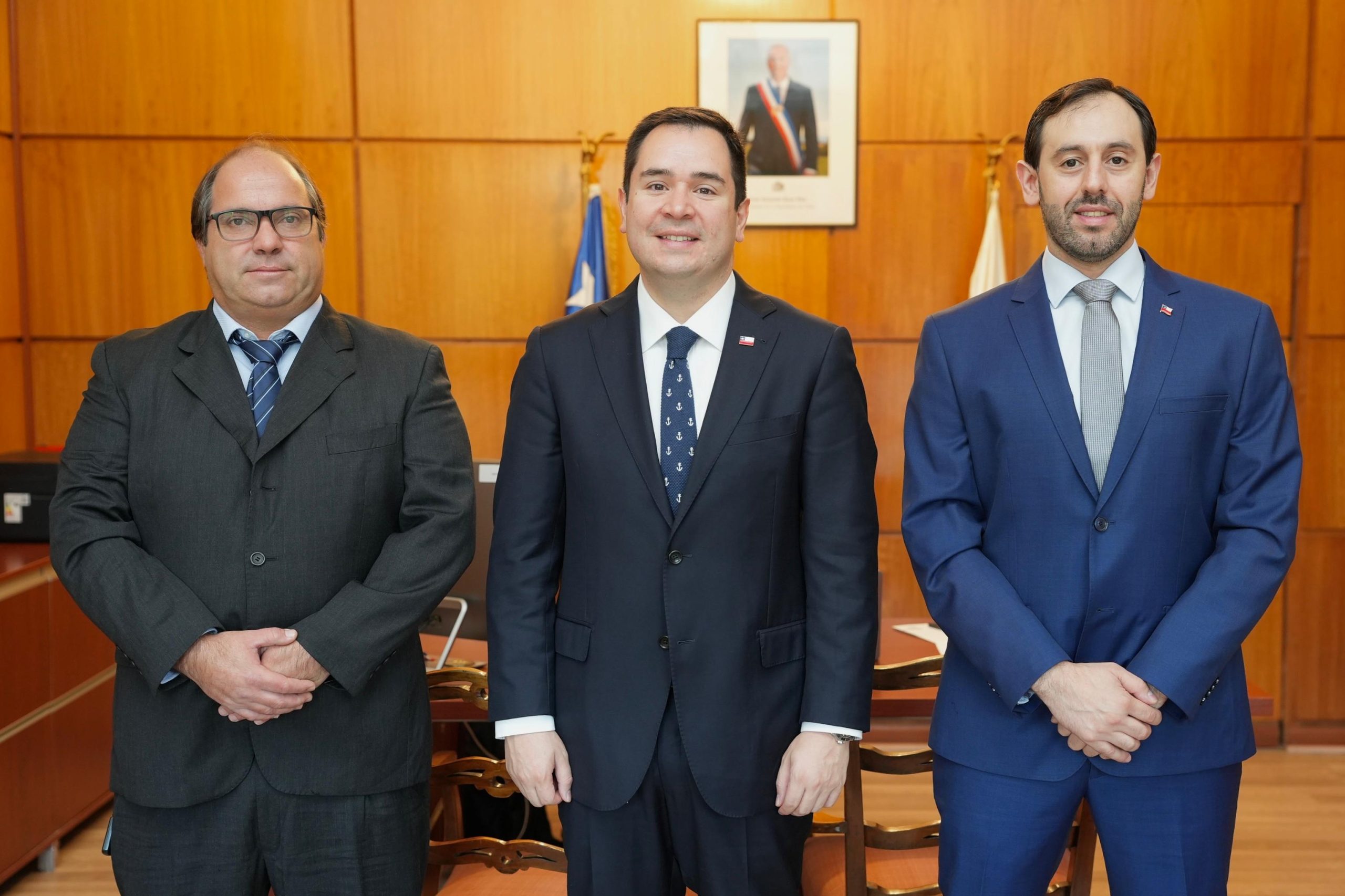 Delegado Presidencial presenta al nuevo Director de la DOH.