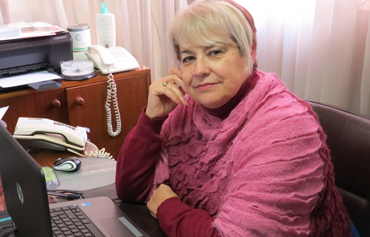 María Eugenia Vaccaro recibe premio nacional en aniversario de Radio Ñuble