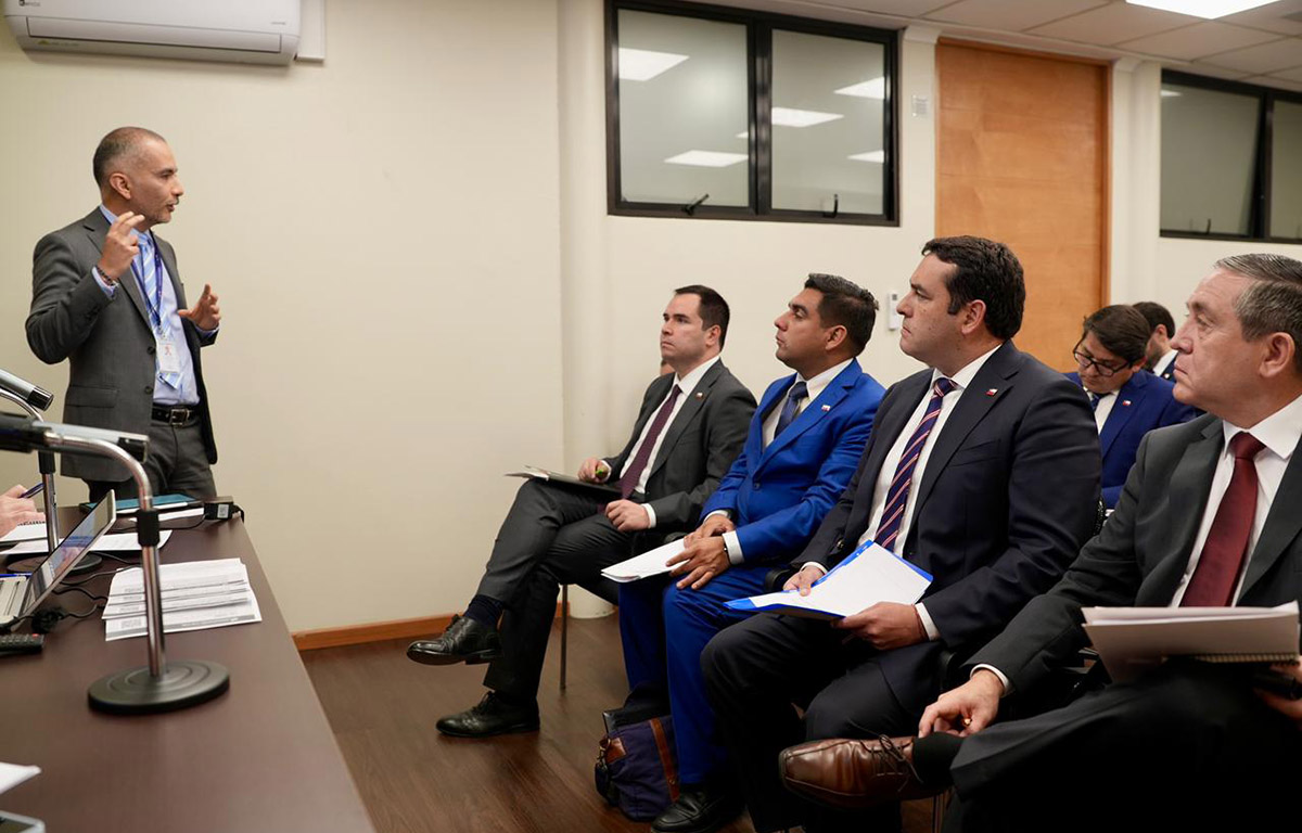 Seremis de Ñuble asisten a capacitación en transparencia y gestión pública en Contraloría