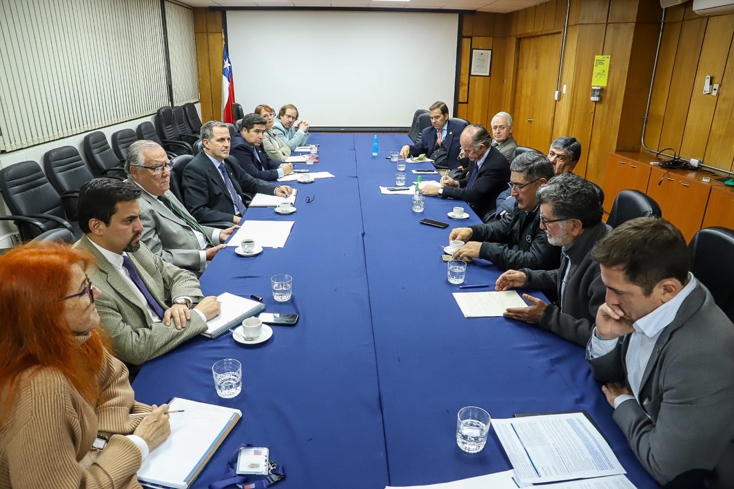 Tras decisión de Iansa: Diputado Cristóbal Martínez se reúne con ministro de Agricultura 