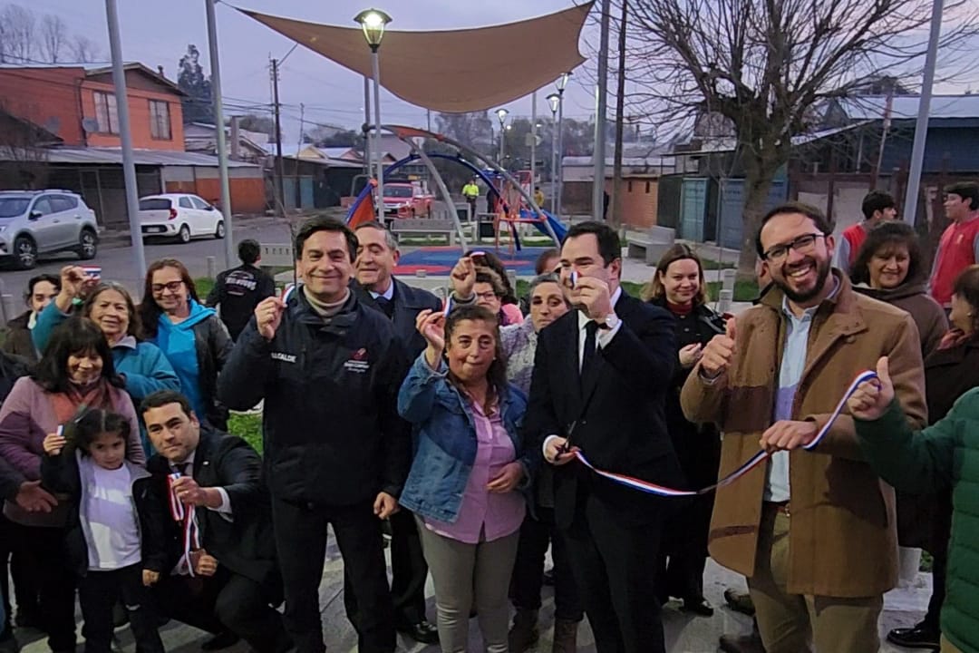 Nuevo Amanecer Sur estrenó moderna plaza que recupera espacio público para las familias del sector