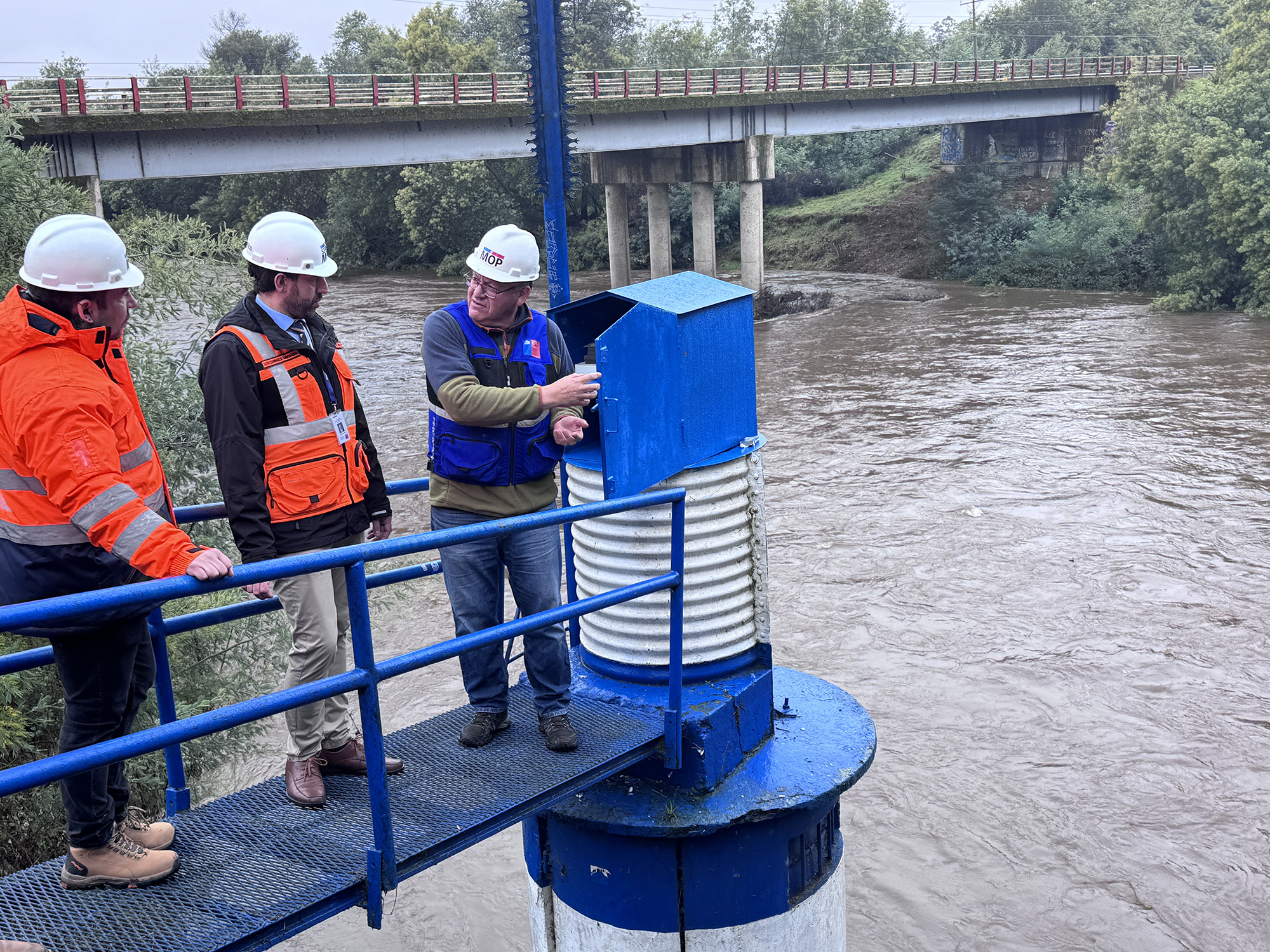 MOP monitorea aumento de caudales en Ñuble: Solo el río Niblinto se mantiene en umbral azul de alerta.
