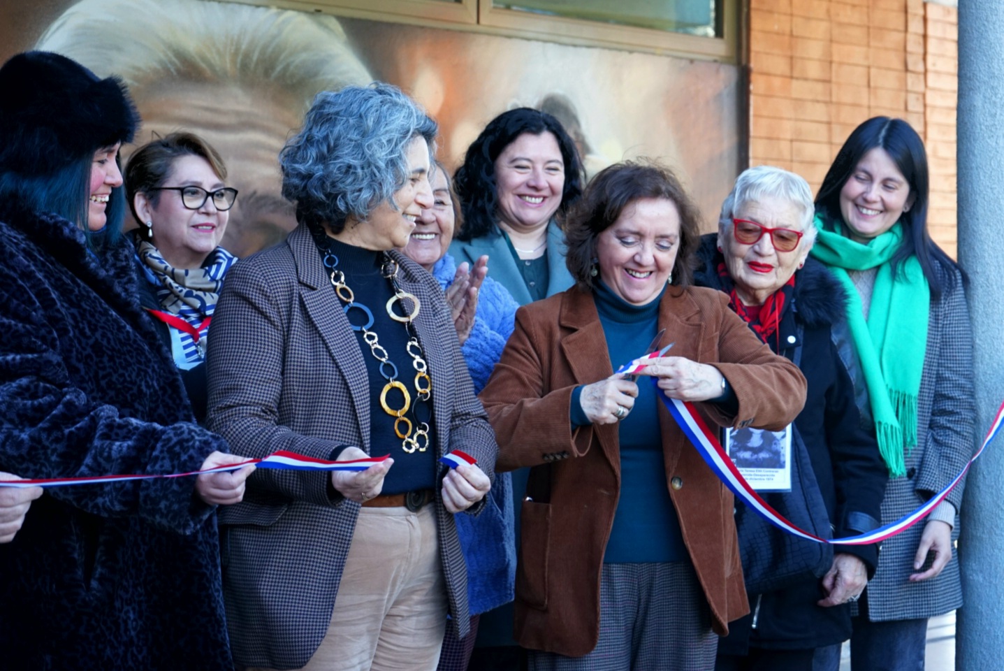 Inauguran nuevos murales en el Campus La Castilla de la UBB que vinculan arte, cultura, patrimonio y derechos humanos.