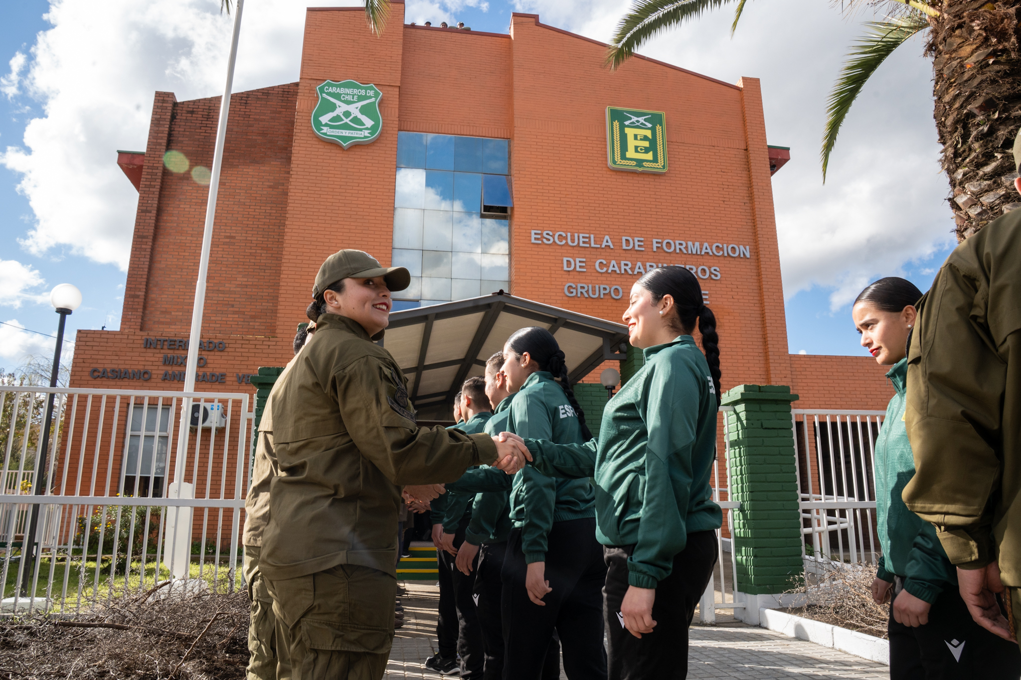 90 carabineros llegan a Quirihue para iniciar su formación